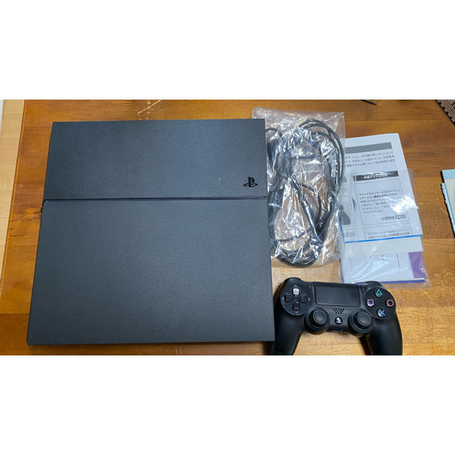 PlayStation4(プレイステーション4)のPS4 CHU-1200A+赤コントローラー+ソフト4点 エンタメ/ホビーのゲームソフト/ゲーム機本体(家庭用ゲーム機本体)の商品写真