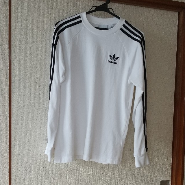 adidas(アディダス)のアディダス　ロンＴ　Ｍサイズ メンズのトップス(Tシャツ/カットソー(七分/長袖))の商品写真