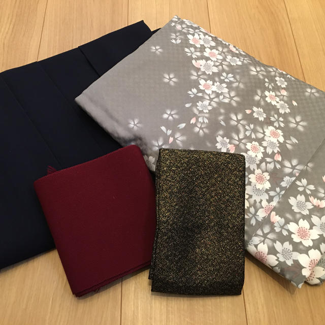 袴　卒業式　セット　コスプレ　着物 レディースの水着/浴衣(着物)の商品写真