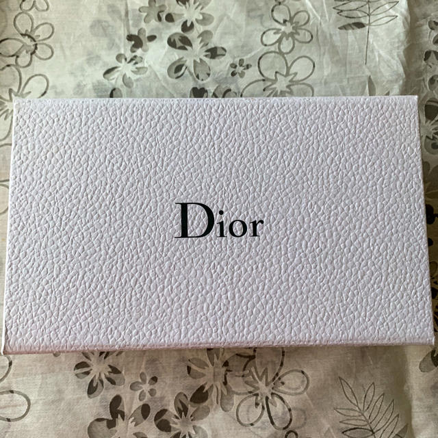 Dior(ディオール)のDior 空箱 レディースのバッグ(ショップ袋)の商品写真