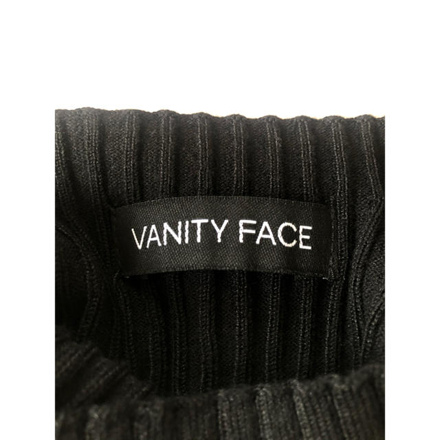 ニットワンピース　黒　新品未使用　VANITYFACE レディースのワンピース(ミニワンピース)の商品写真