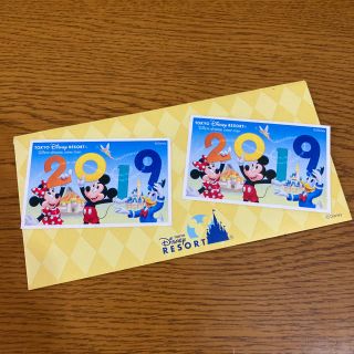 ディズニー(Disney)の《kenP様専用》ディズニーチケット　大人2枚(遊園地/テーマパーク)