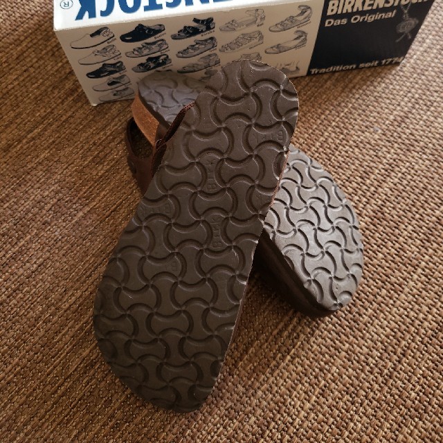 BIRKENSTOCK(ビルケンシュトック)のBIRKENSTOCK レディースの靴/シューズ(サンダル)の商品写真