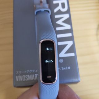 ガーミン(GARMIN)のGARMIN(ガーミン) vivosmart4　グレイ　使用1ヶ月程度(トレーニング用品)