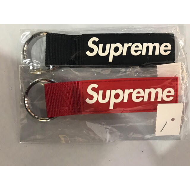 Supreme(シュプリーム)の【2個】新品半タグ付 Supreme Webbing Keychain メンズのファッション小物(キーホルダー)の商品写真