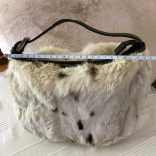 フェンディ(FENDI)のFENDI ファーバック(ショルダーバッグ)