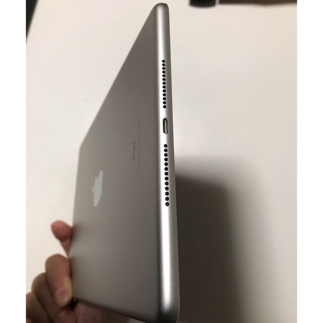 iPad 6 シルバー　WI-FIタイプ　32GB