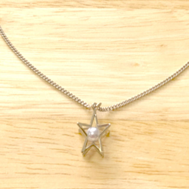 ハンドメイド  星のチェーンネックレス ハンドメイドのアクセサリー(ネックレス)の商品写真