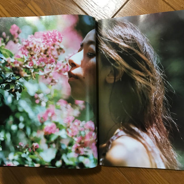 【IN NATURAL】市川実和子 エンタメ/ホビーの雑誌(ファッション)の商品写真