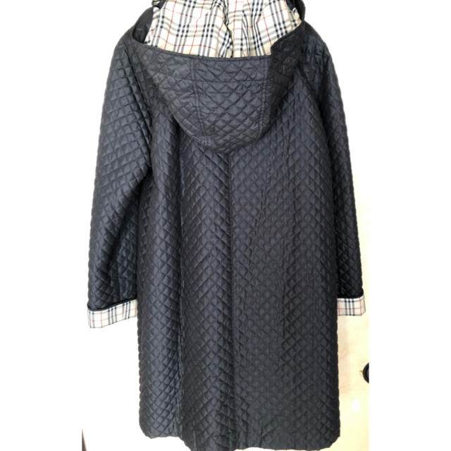BURBERRY(バーバリー)の正規品美品バーバリーキルティングコートM レディースのジャケット/アウター(ロングコート)の商品写真