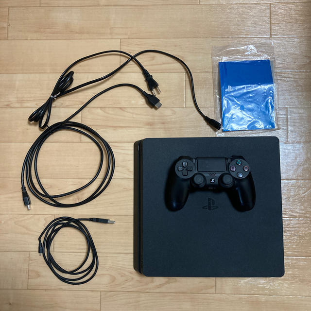 PlayStation4(プレイステーション4)のSONY PlayStation4 本体 CUH-2000AB01 エンタメ/ホビーのゲームソフト/ゲーム機本体(家庭用ゲーム機本体)の商品写真