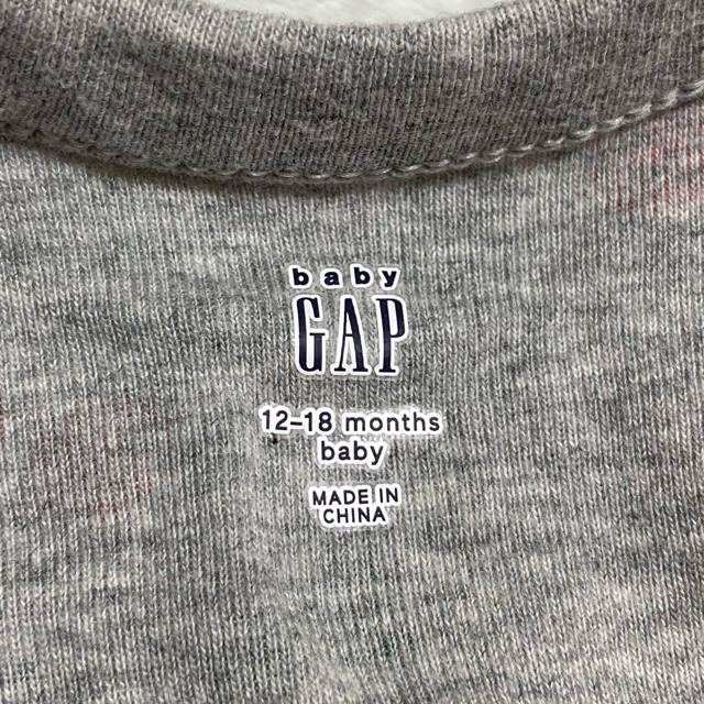 babyGAP(ベビーギャップ)のGAP ロンパース さくらんぼ柄 80 キッズ/ベビー/マタニティのベビー服(~85cm)(ロンパース)の商品写真