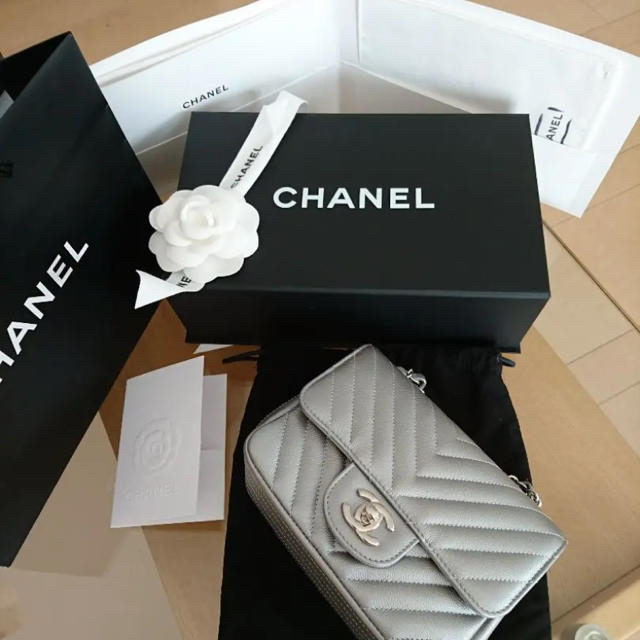 CHANEL❤️ スクエア ミニマトラッセ シルバー　マトラッセ