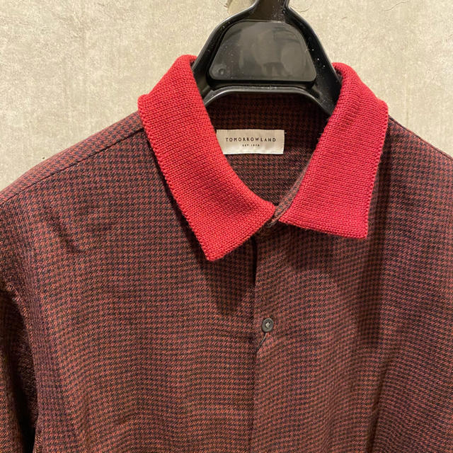 TOMORROWLAND(トゥモローランド)のtomorrowland トゥモローランドメンズニットシャツ新品未使用レッド赤 メンズのトップス(シャツ)の商品写真