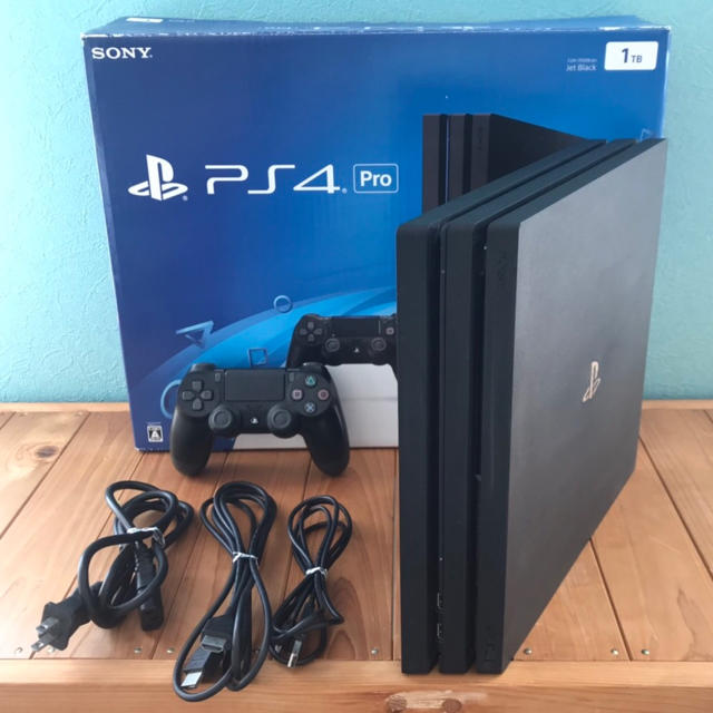 家庭用ゲーム機本体SONY PlayStation4 Pro 本体 CUH-7000BB01