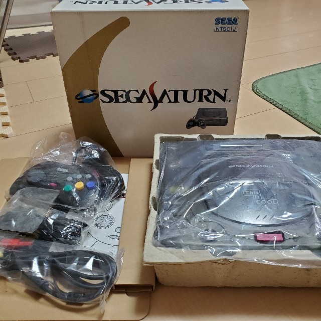 SEGA(セガ)の【新品・未使用】セガサターン本体　スケルトンモデル　HST-0021 エンタメ/ホビーのゲームソフト/ゲーム機本体(家庭用ゲーム機本体)の商品写真