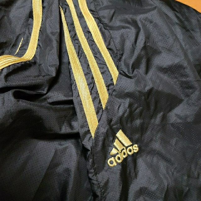 adidas(アディダス)の【いくら様専用】adidas　シャカシャカパンツ　150 キッズ/ベビー/マタニティのキッズ服男の子用(90cm~)(パンツ/スパッツ)の商品写真