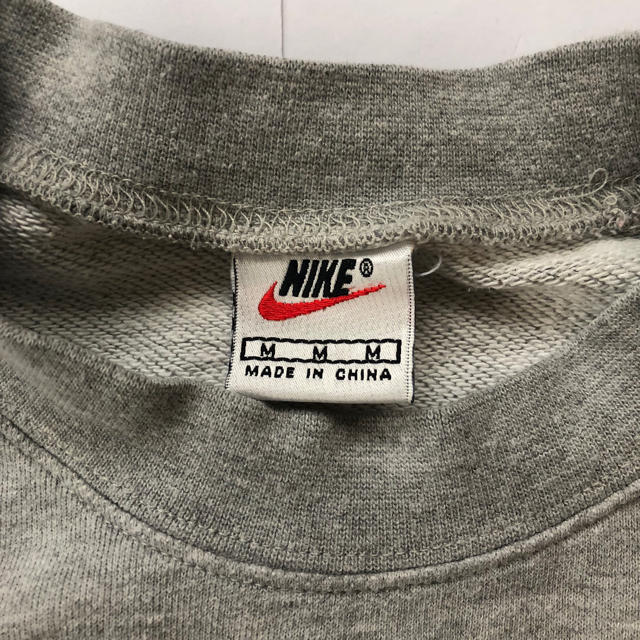 NIKE(ナイキ)のキッズトレーナー キッズ/ベビー/マタニティのキッズ服男の子用(90cm~)(Tシャツ/カットソー)の商品写真