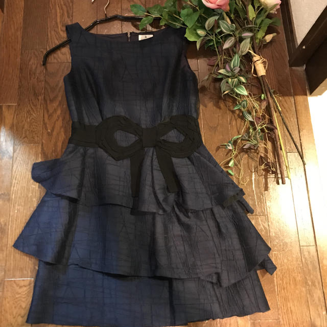 Lanvin En Bleu 結婚式やフォーマルにも ワンピース ランバンオンブルー 38 M フリルの通販 By Momo1001 ランバン オンブルーならラクマ