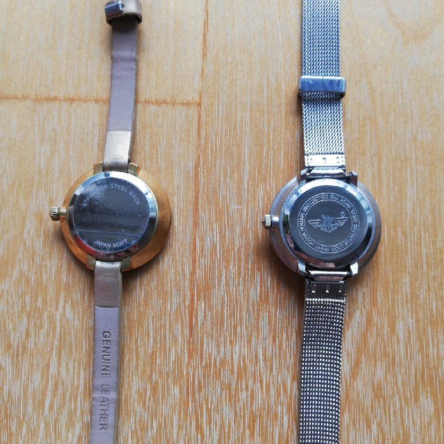 【海外購入品】腕時計 電池ナシ 2本 レディースのファッション小物(腕時計)の商品写真