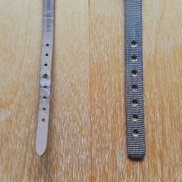 【海外購入品】腕時計 電池ナシ 2本 レディースのファッション小物(腕時計)の商品写真