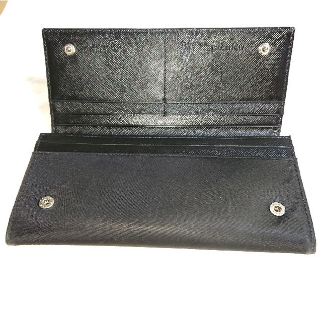 PRADA(プラダ)のPRADA プラダ 二つ折り 長財布 ブラック 箱付き レディースのファッション小物(財布)の商品写真