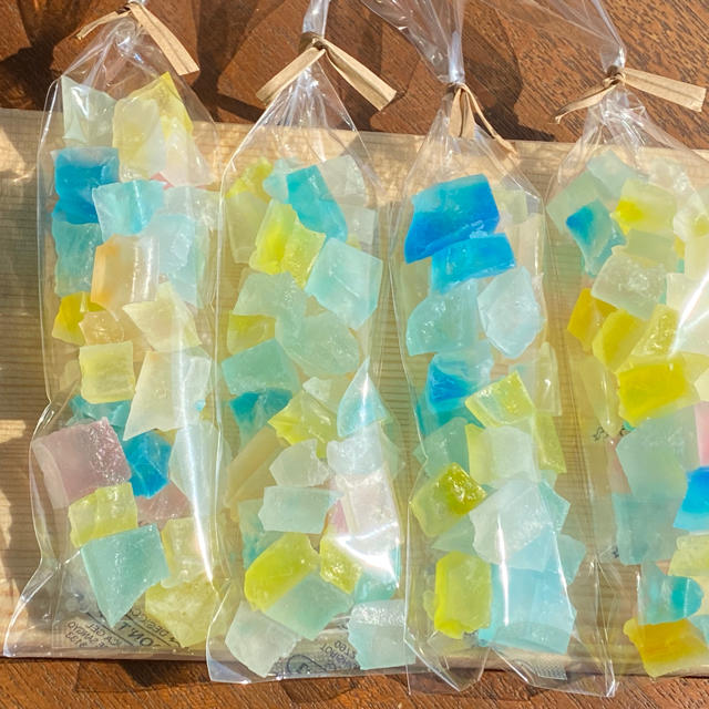 琥珀糖　太陽のしずく　 食品/飲料/酒の食品(菓子/デザート)の商品写真