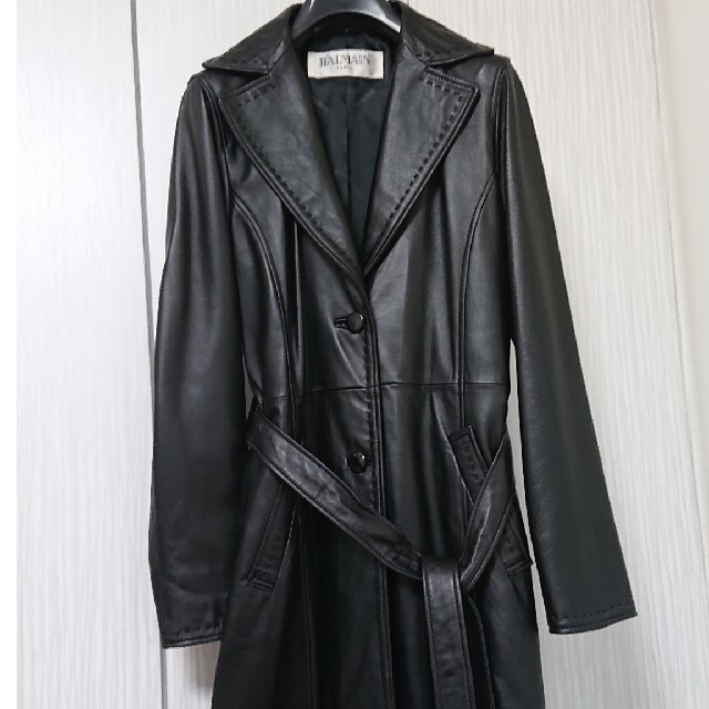 ラムレザー☆BALMAINコート未使用9号 - 毛皮/ファーコート ラムレザー☆BALMAINコート未使用9号 - 毛皮/ファーコート