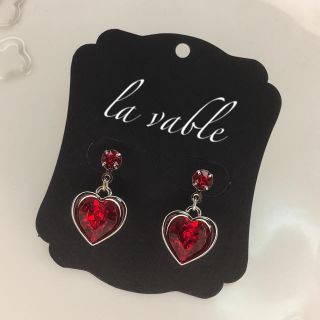 【la vable】ハートスウィングピアス＊レッド(ピアス)