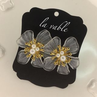 【la vable】マットフラワーピアス(ピアス)