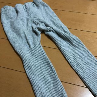 ユニクロ(UNIQLO)のユニクロ　レギンス   130 女の子　スパッツ　リブ　グレー(パンツ/スパッツ)