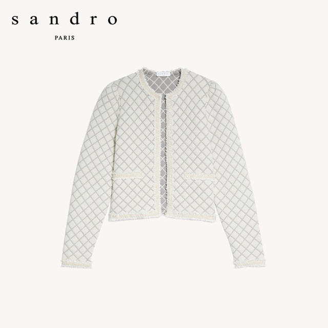 Sandro(サンドロ)の❤️Sandro2020新作　新品　白ノーカラージャケット　2色　上品 レディースのジャケット/アウター(ノーカラージャケット)の商品写真