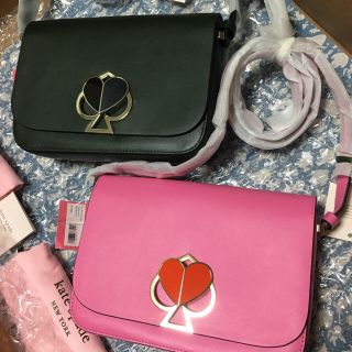 ケイトスペードニューヨーク(kate spade new york)の売り切れました】ケイトスペード　ニコラ　ミディアム　バッグ　財布　フルラ　新作(ショルダーバッグ)