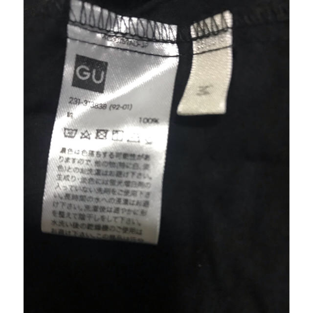 GU(ジーユー)のGU ブラウス　黒と、Ｔシャツ レディースのトップス(シャツ/ブラウス(半袖/袖なし))の商品写真