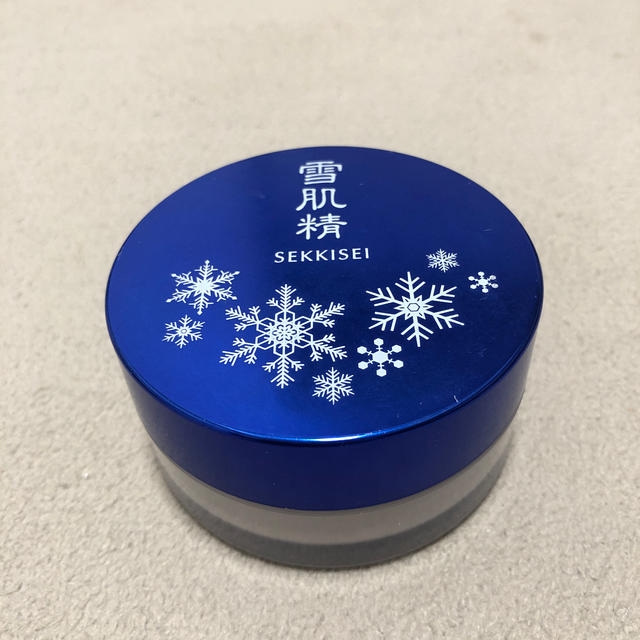 雪肌精(セッキセイ)の雪肌精　粉雪パウダー〈おしろい〉　11g コスメ/美容のベースメイク/化粧品(フェイスパウダー)の商品写真