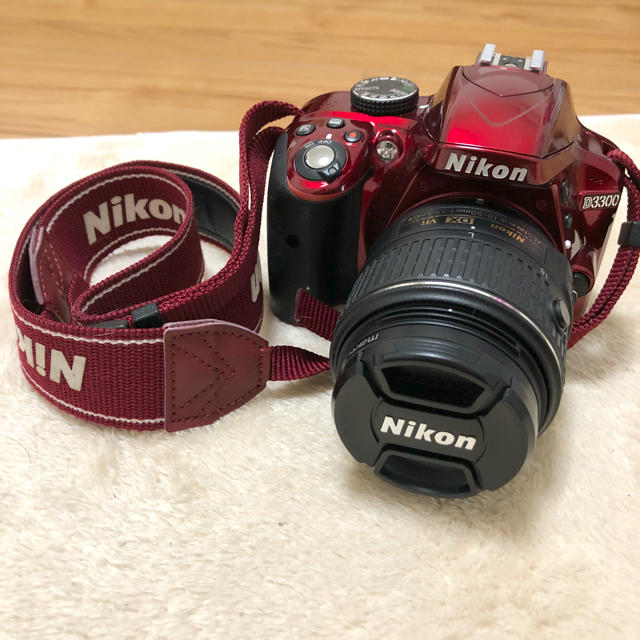 【再値下げしました】Nikon D3300 ダブルズームレンズキットスマホ/家電/カメラ