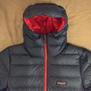 パタゴニア(patagonia)の新品タグ付き パタゴニア ダウンセーター フーディ プルオーバー XS BSRB(ダウンジャケット)