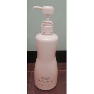 シセイドウ(SHISEIDO (資生堂))の資生堂 サブリミック アクアインテンシブ トリートメメントW 1000ml 8割(トリートメント)