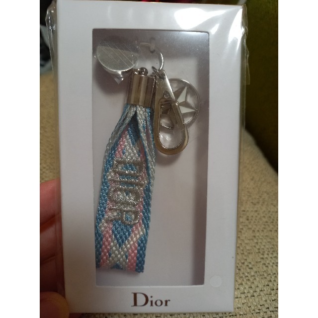 Dior(ディオール)のDior ミサンガキーリング(ブルー) ✰︎ 新品未使用/未開封 ✰︎ レディースのファッション小物(キーホルダー)の商品写真