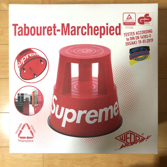 Supreme(シュプリーム)のSupreme Wedo Step Stool 赤 椅子　こんさん専用 インテリア/住まい/日用品の椅子/チェア(スツール)の商品写真