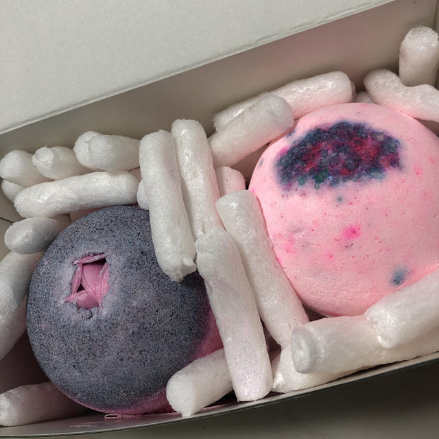 LUSH(ラッシュ)のLUSH バスボムセット コスメ/美容のボディケア(入浴剤/バスソルト)の商品写真