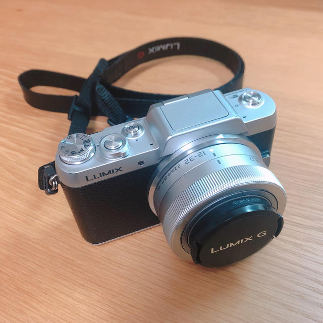 Panasonic LUMIX DMC-GF7W シルバー ミラーレス一眼カメラ 安いそれに ...