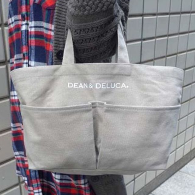 DEAN & DELUCA(ディーンアンドデルーカ)の☆DEAN & DELUCA☆ディーン&デルーカ☆ベジバッグ☆トートバッグ☆ レディースのバッグ(トートバッグ)の商品写真