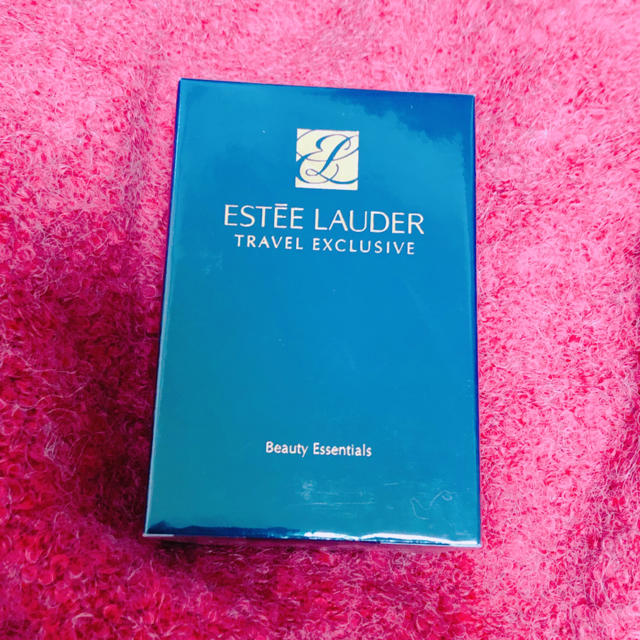 Estee Lauder(エスティローダー)の【新品】【未使用】【正規品】【再値下げ】エスティーローダー トラベルセット コスメ/美容のキット/セット(コフレ/メイクアップセット)の商品写真