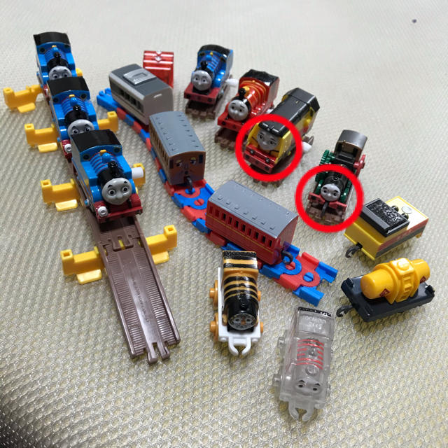 カプセルプラレール キッズ/ベビー/マタニティのおもちゃ(電車のおもちゃ/車)の商品写真