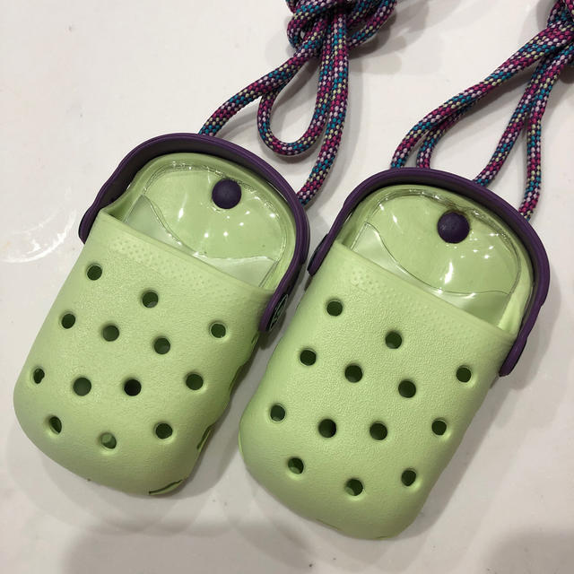 crocs(クロックス)の新品☆クロックス☆携帯ケース☆小物入れ スマホ/家電/カメラのスマホアクセサリー(モバイルケース/カバー)の商品写真