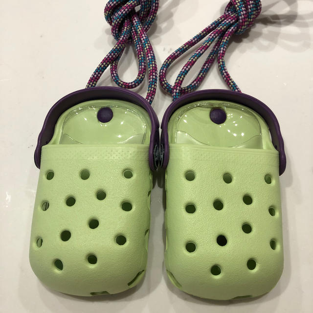 crocs(クロックス)の新品☆クロックス☆携帯ケース☆小物入れ スマホ/家電/カメラのスマホアクセサリー(モバイルケース/カバー)の商品写真