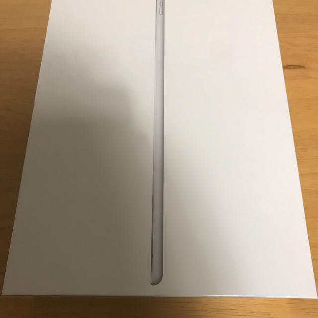 iPad8世代　１２８GB