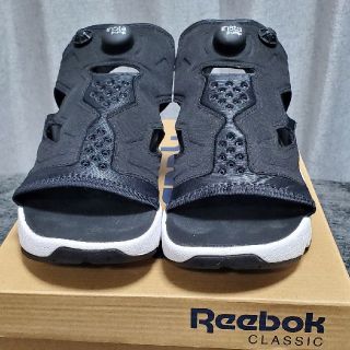 リーボック(Reebok)の【ディー1342様専用】インスタ ポンプフューリー サンダル 【BLACK】(サンダル)