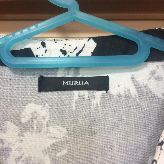 MURUA(ムルーア)のMURUA 花柄ブルゾン レディースのジャケット/アウター(ブルゾン)の商品写真